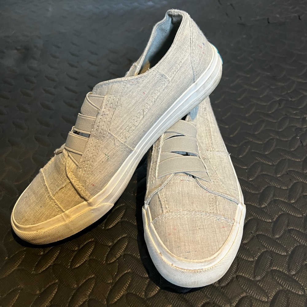 Women’s Slip-on Sneakers